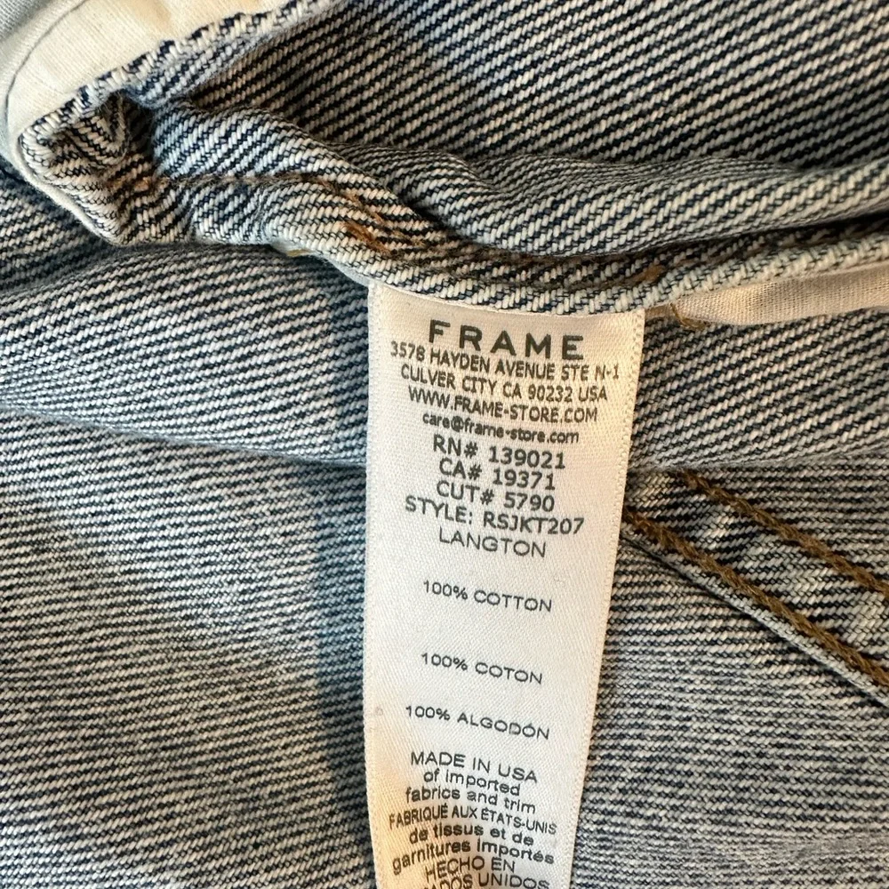 FRAME Blue Denim Jacket. Puffed shoulder. Super cute! - Picture 5 of 6